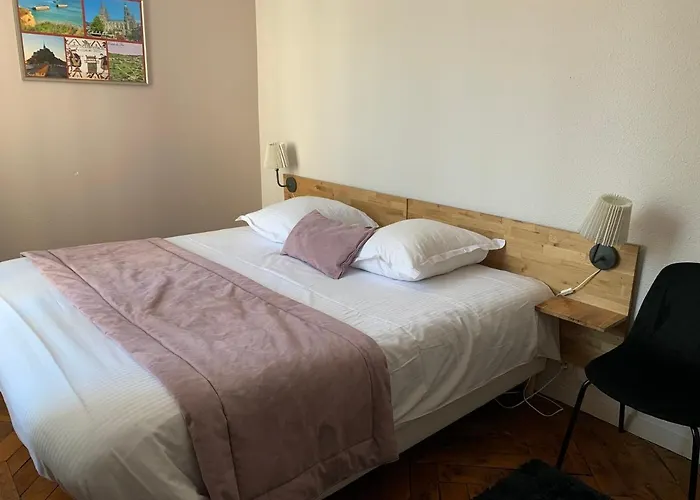Private House With A View On Bayeux's Cathedrale *