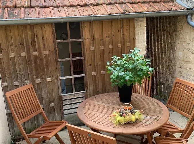 Private House With A View On Bayeux's Cathedrale *
